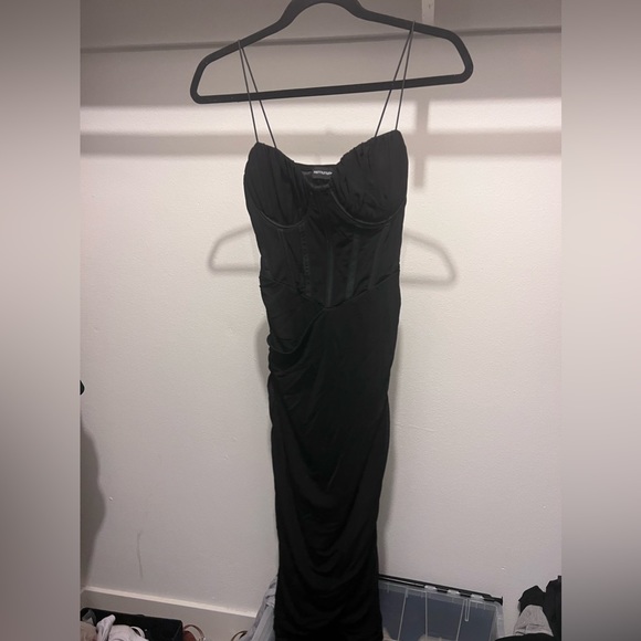 Pretty little thing - black mesh ruched cups Croset strappy midi dress - Picture 7 of 7